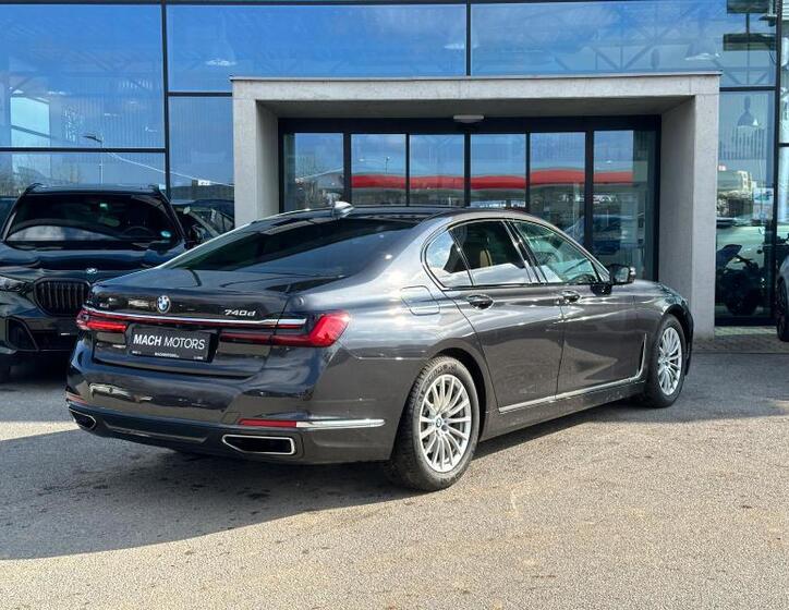 BMW Řada 7 4