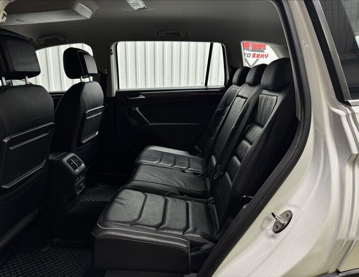 Volkswagen Tiguan Allspace SUV / Terénní 2,0 l 140 kw