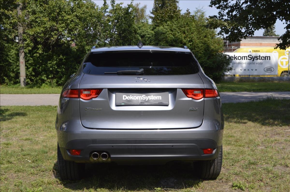 Jaguar F-Pace SUV / Terénní 2,0 l 132 kw
