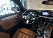 BMW Řada 5 Kombi 3,0 l 195 kw