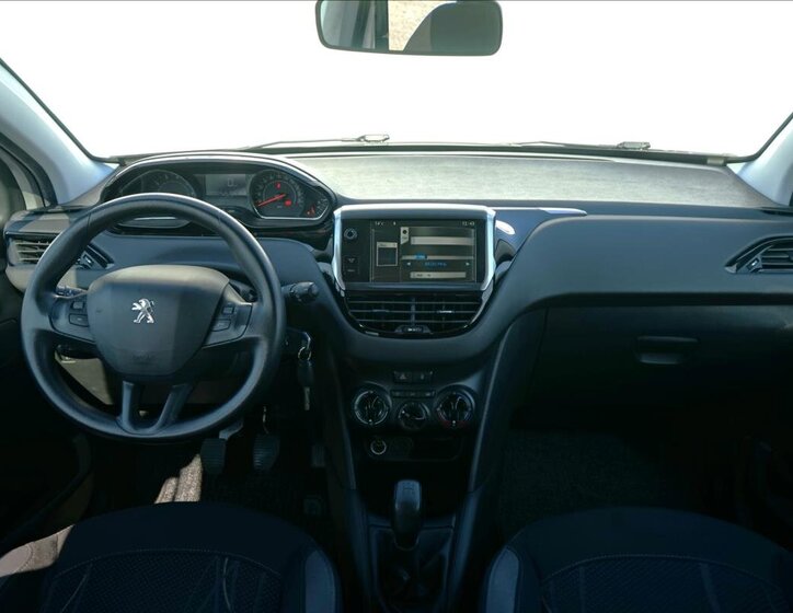 Peugeot 208 Hatchback 1,2 l 60 kw