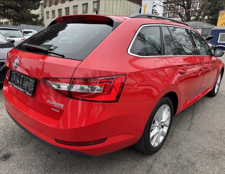 Škoda Superb Kombi 2,0 l 110 kw