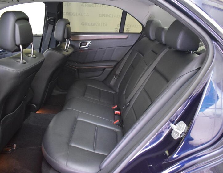 Mercedes-Benz Třídy E Sedan 3,0 l 170 kw