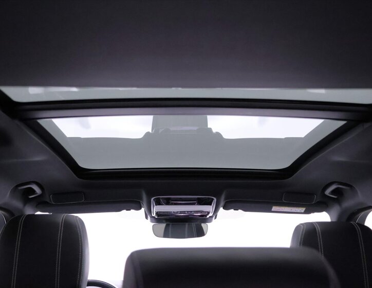 Land Rover Range Rover Velar SUV / Terénní 3,0 l 221 kw