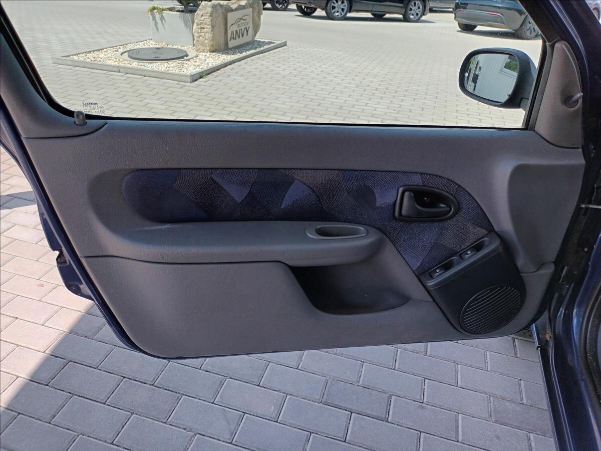 Renault Clio Hatchback 1,1 l 43 kw