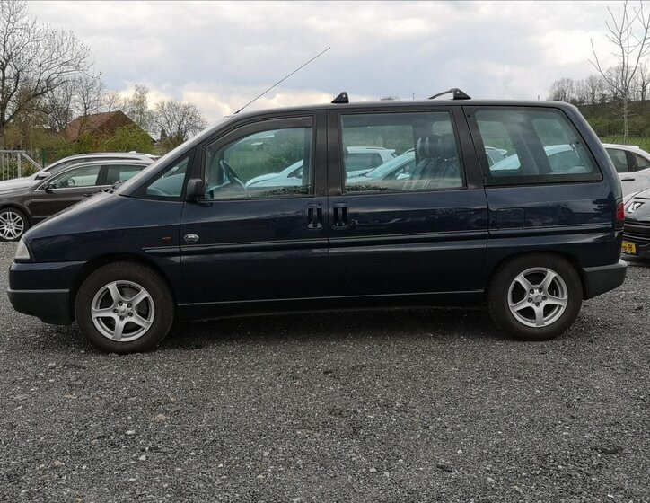 Peugeot 806 Kombi 2,1 l 80 kw