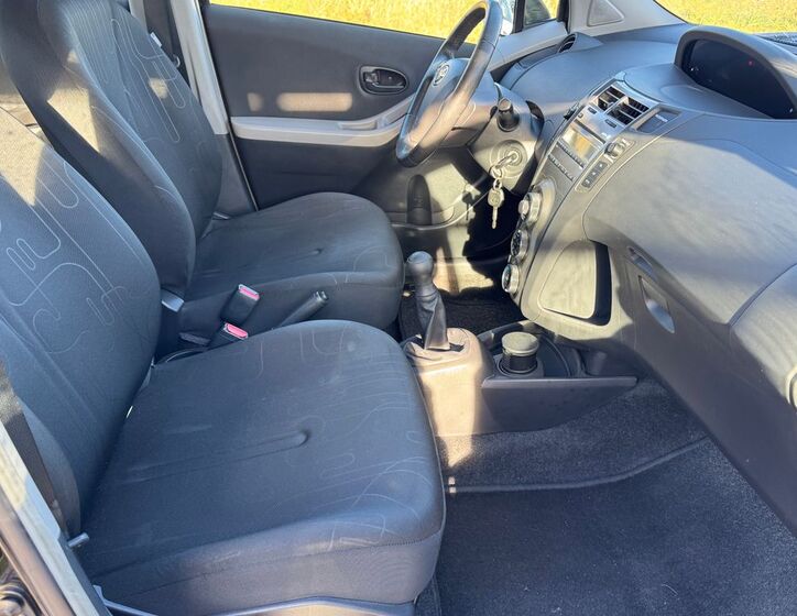 Toyota Yaris 11