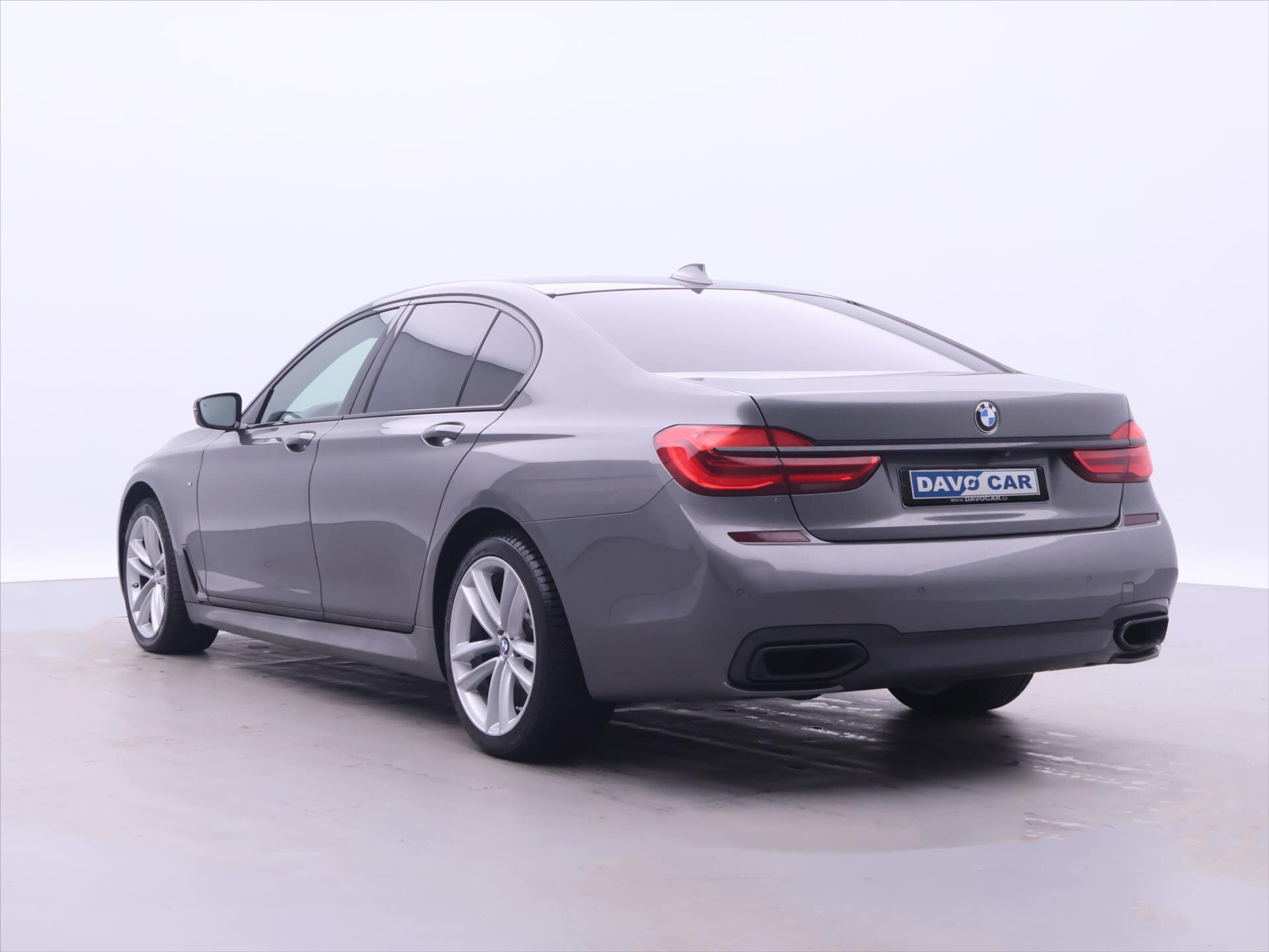 BMW Řada 7 Sedan 4,4 l 330 kw