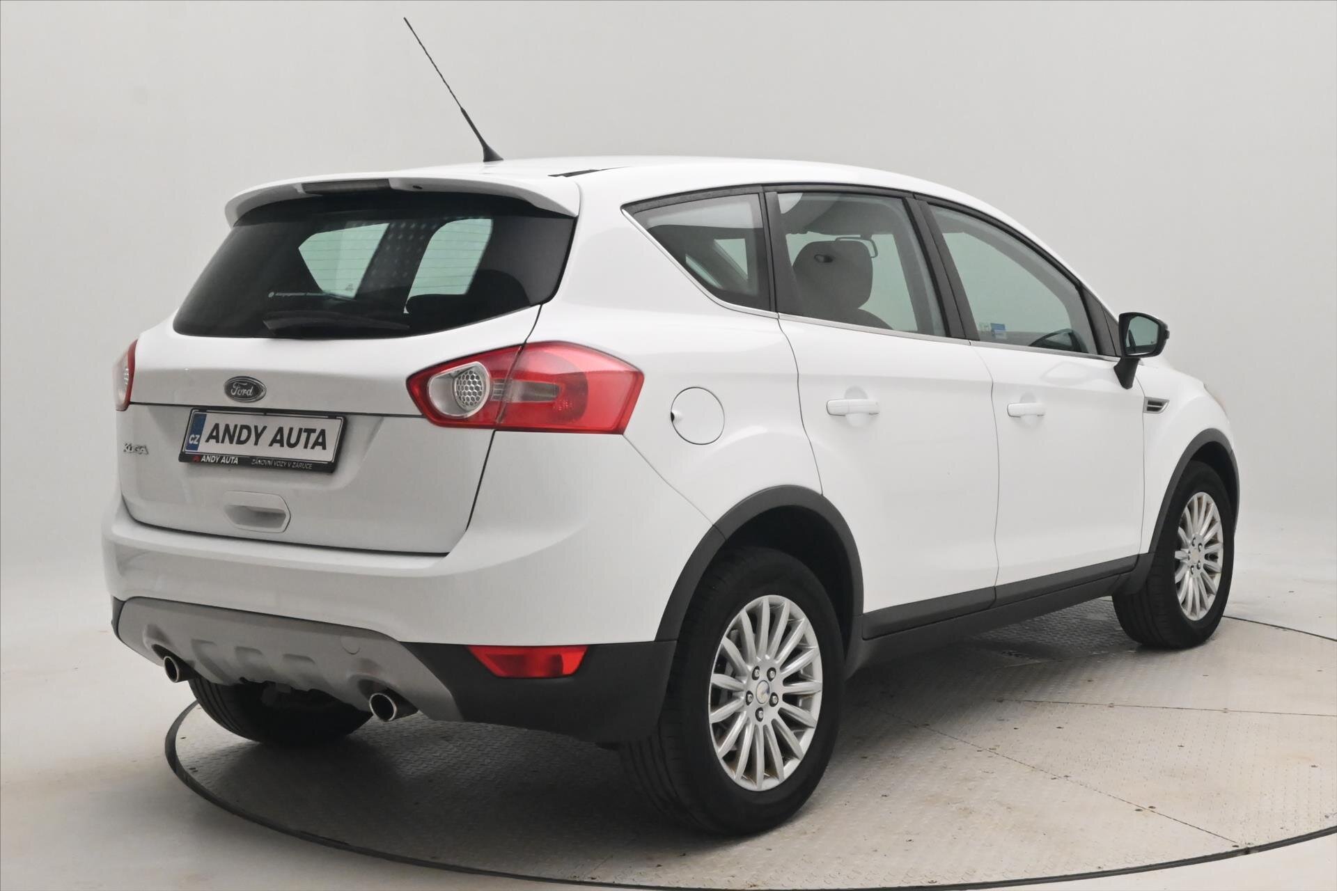 Ford Kuga SUV / Terénní 2,0 l 103 kw