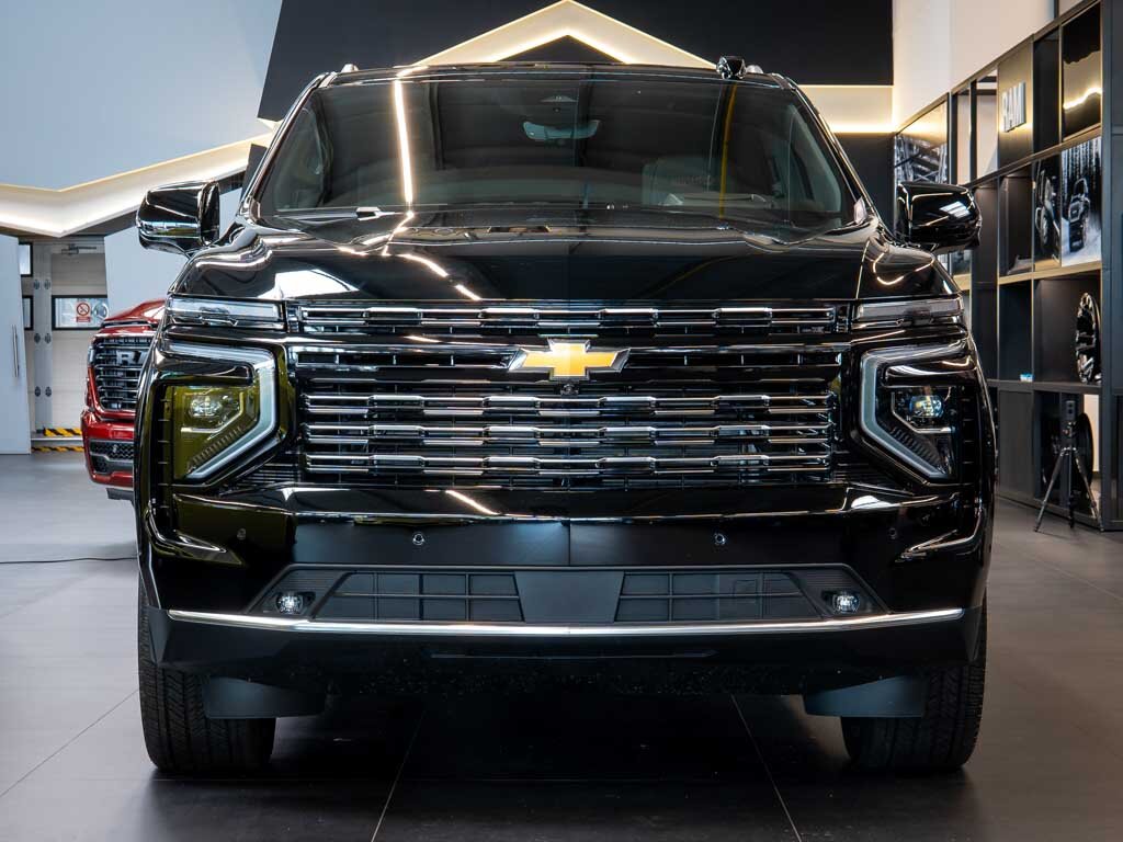 Chevrolet Suburban SUV / Terénní 6,2 l 313 kw