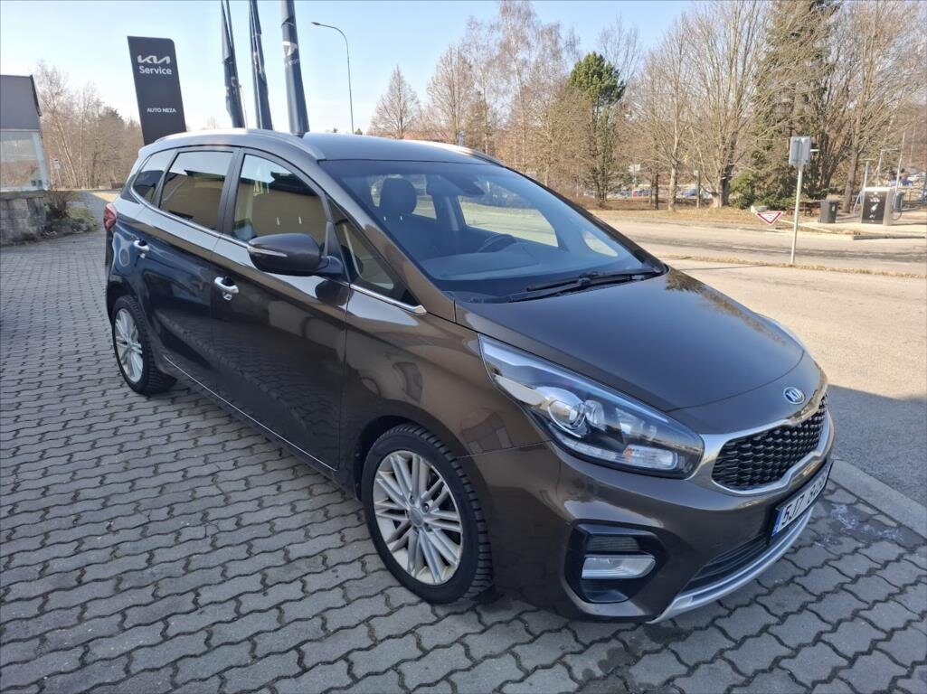 KIA Carens Kombi 1,7 l 104 kw