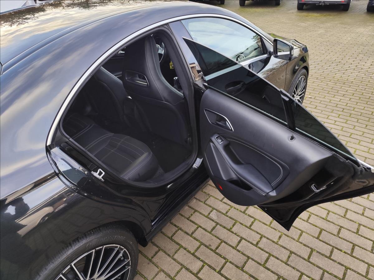 Mercedes-Benz CLA Sedan 1,6 l 115 kw