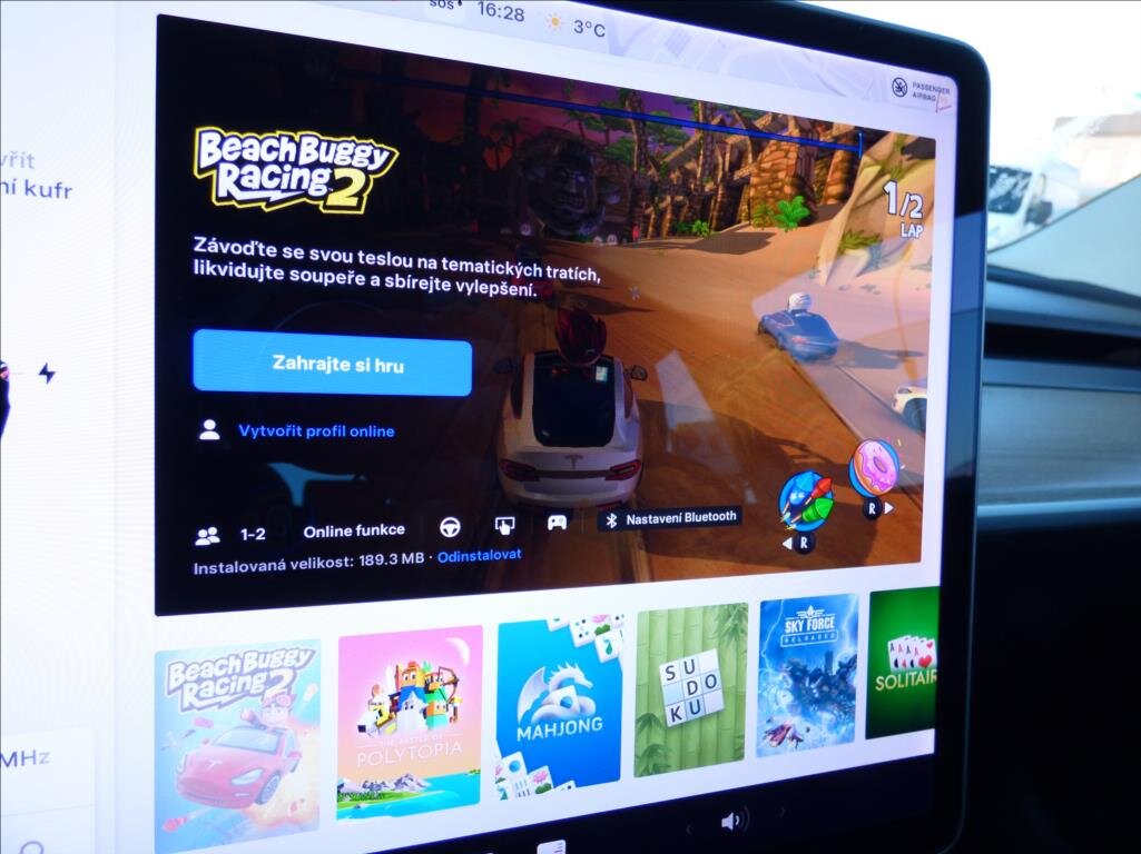 Tesla Model 3 Sedan 0,0 377 kw