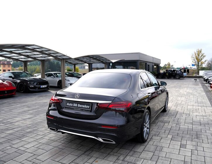 Mercedes-Benz Třídy E Sedan 2,0 l 145 kw