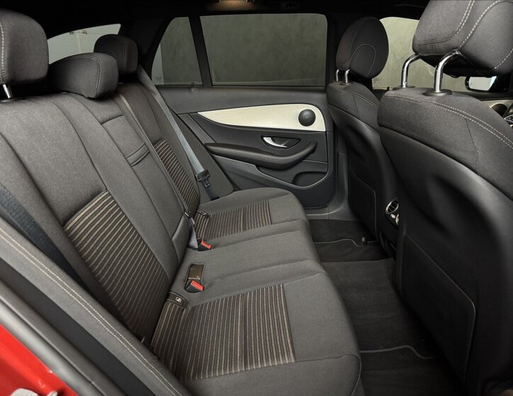 Mercedes-Benz Třídy E 18