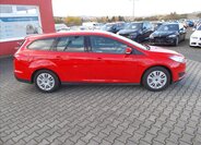 Ford Focus Kombi 999,0 74 kw