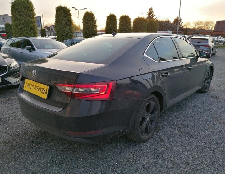 Škoda Superb 4