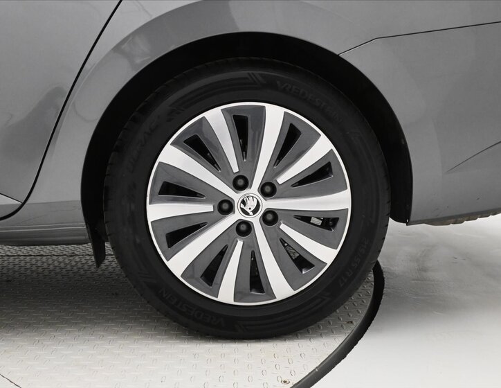 Škoda Superb Kombi 2,0 l 147 kw