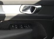 Volvo XC40 9