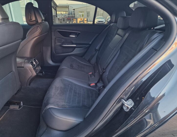 Mercedes-Benz Třídy C Sedan / Limuzína 2,0 l 147 kw