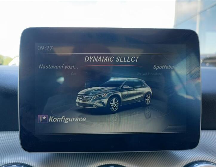 Mercedes-Benz GLA 12