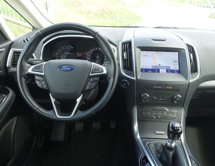 Ford S-MAX 9