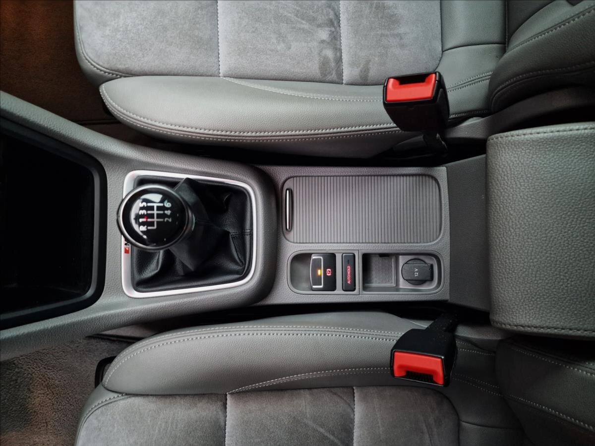 Volkswagen Sharan Kombi 2,0 l 110 kw