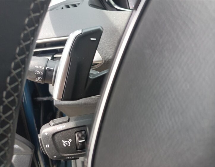 Peugeot 3008 SUV 1,5 l 96 kw