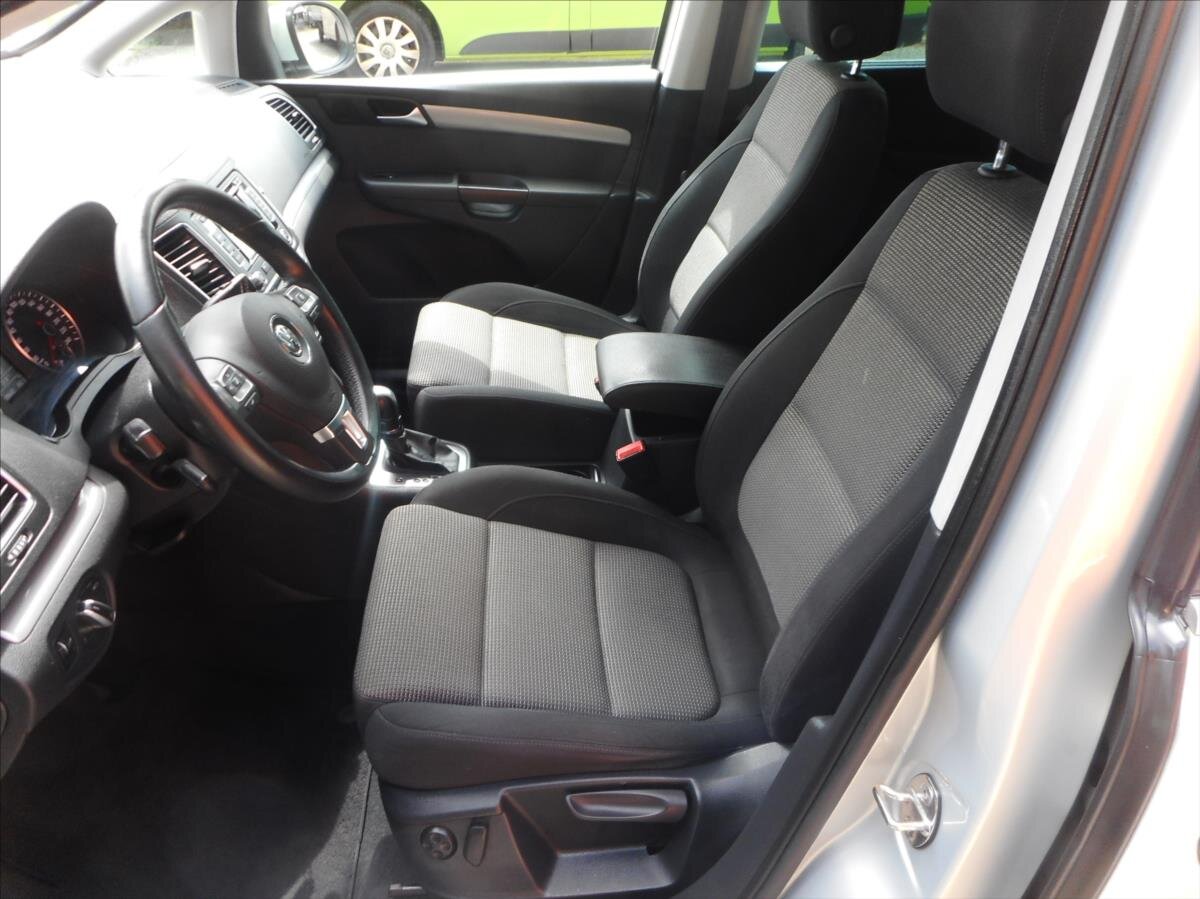 Volkswagen Sharan MPV 2,0 l 103 kw