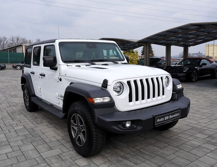 Jeep Wrangler SUV / Terénní 2,1 l 147 kw