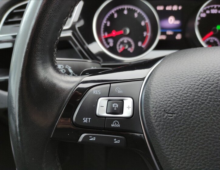 Volkswagen Touran MPV 1,8 l 132 kw