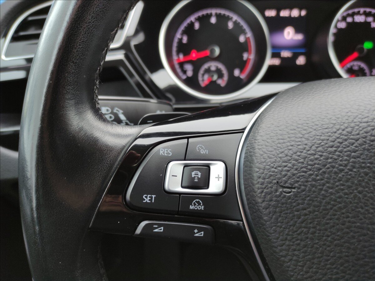 Volkswagen Touran MPV 1,8 l 132 kw