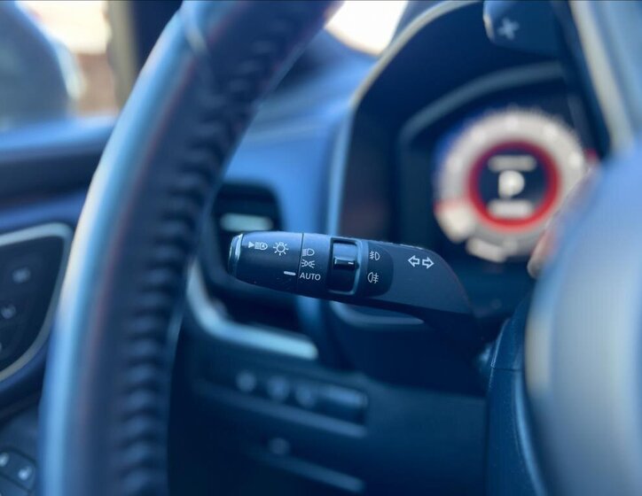 Nissan Qashqai SUV / Terénní 1,3 l 116 kw