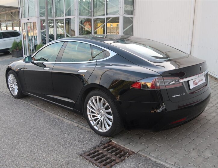 Tesla Model S Hatchback 0,0 310 kw
