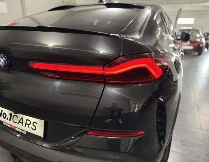 BMW X6 Sedan / Limuzína 3,0 l 250 kw