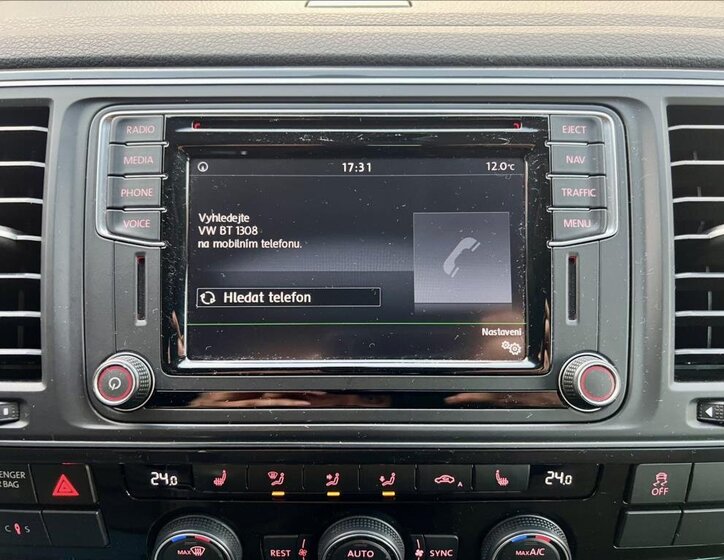 Volkswagen Multivan 29