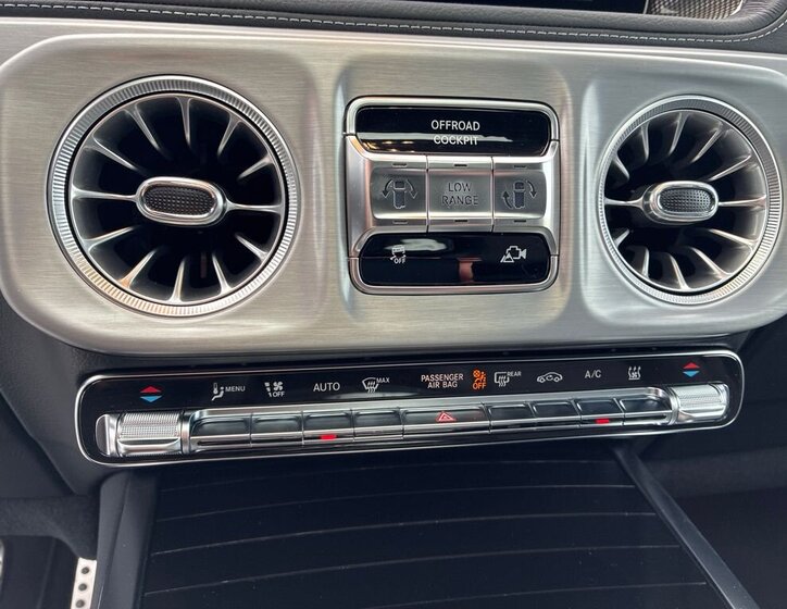 Mercedes-Benz Třídy G SUV / Terénní 0,0 432 kw