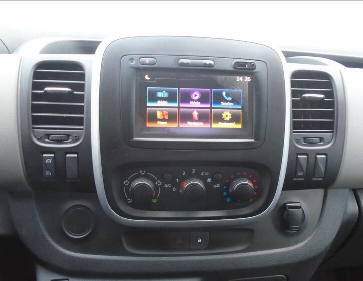 Renault Trafic 11