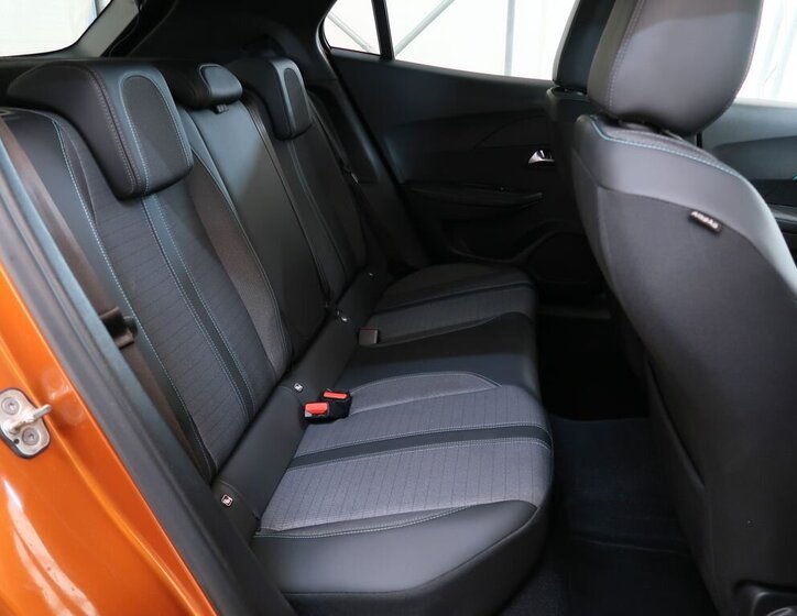 Peugeot 2008 SUV 1,2 l 74 kw