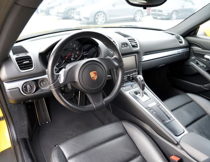 Porsche Cayman 24