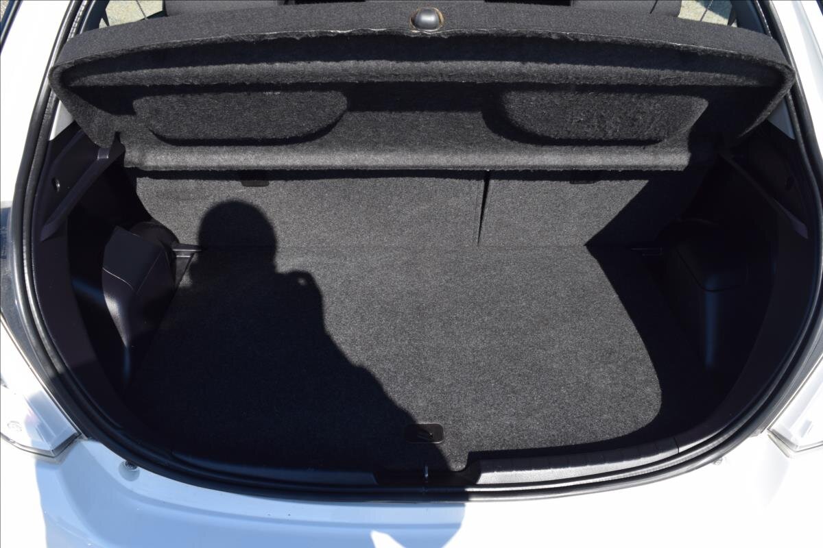 Toyota Yaris Hatchback 998,0 51 kw