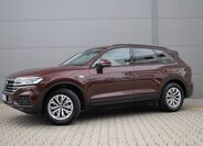 Volkswagen Touareg 1