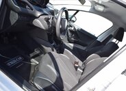 Peugeot 208 Hatchback 1,4 l 50 kw