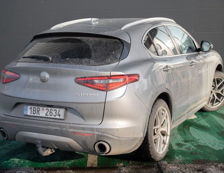 Alfa Romeo Stelvio SUV 2,0 l 206 kw