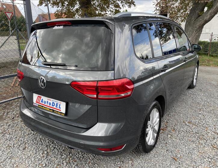 Volkswagen Touran 7