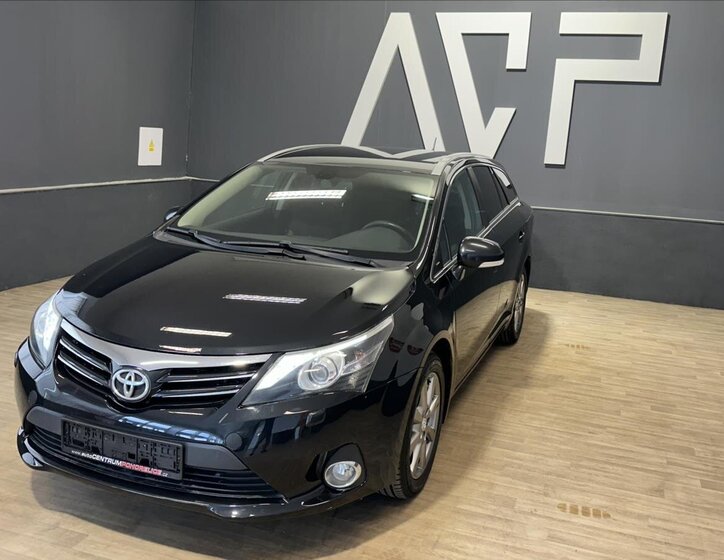 Toyota Avensis Kombi 2,0 l 91 kw