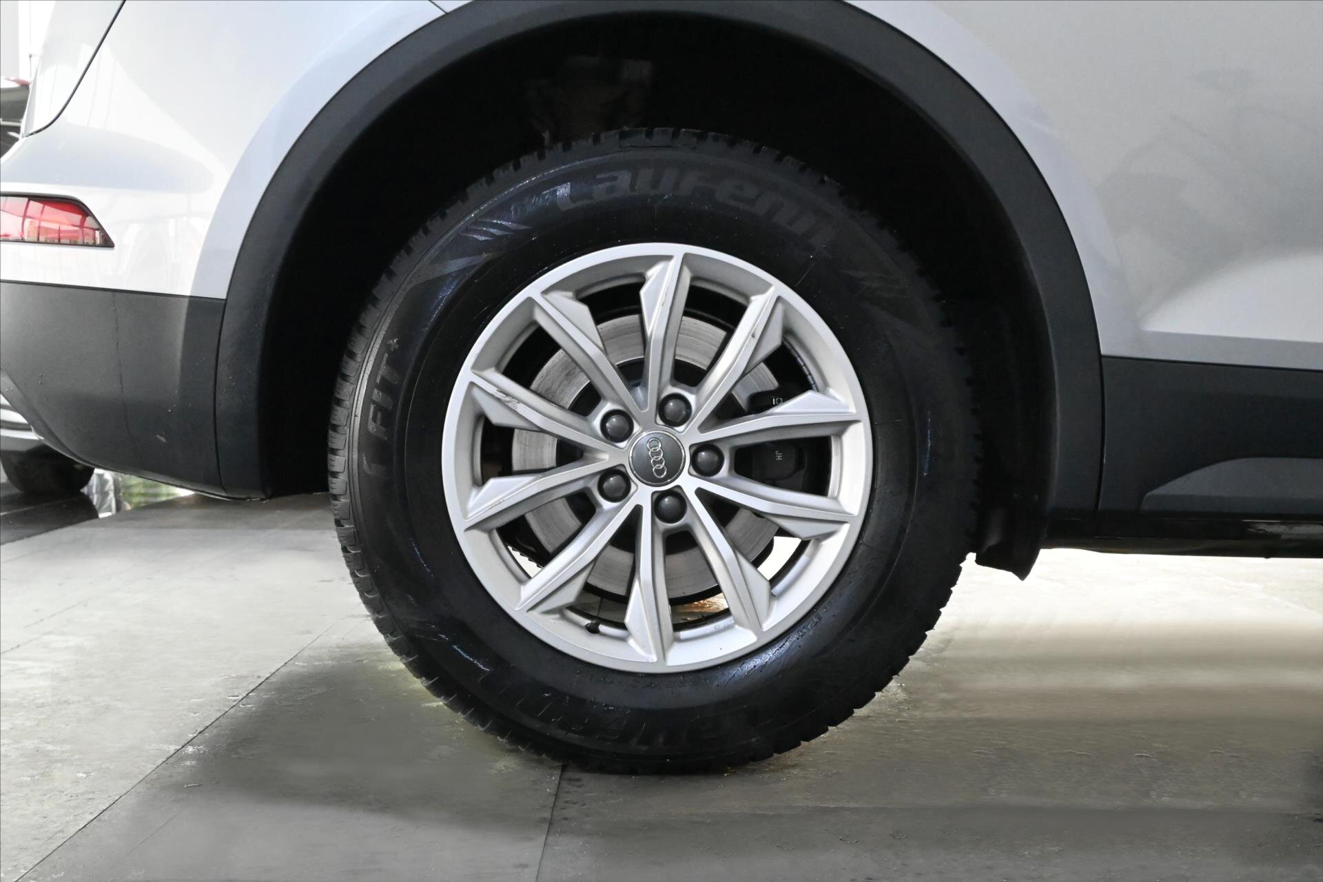 Audi Q5 SUV / Terénní 2,0 l 140 kw