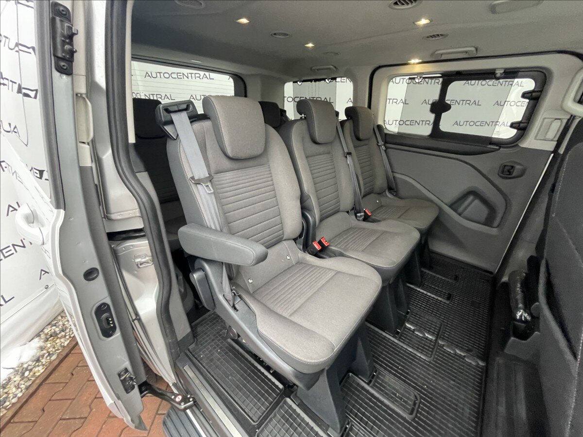 Ford Tourneo Custom MPV 2,0 l 96 kw