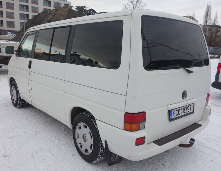Volkswagen Multivan 14