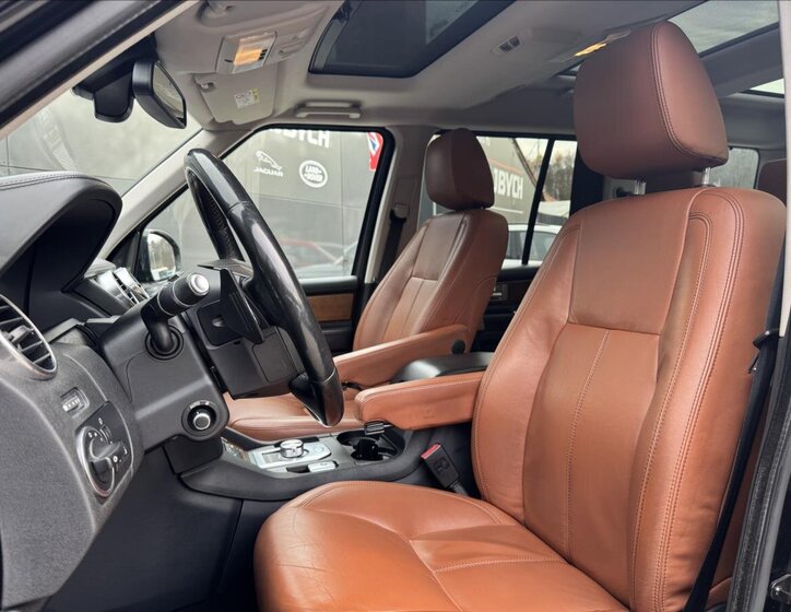 Land Rover Discovery 11